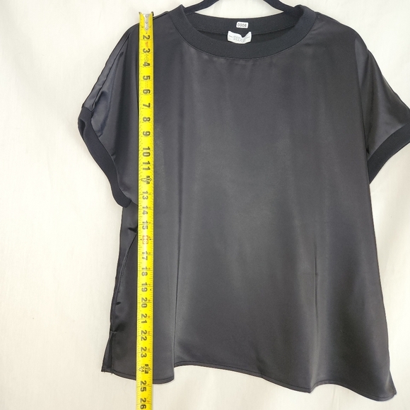 Sedge Womens Elegant Black Satin Top Size L.  NWT Goth Vamp. Quiet Luxury - Picture 8 of 9